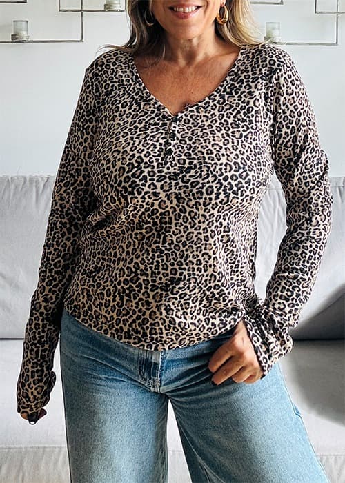 Remera Animal botones